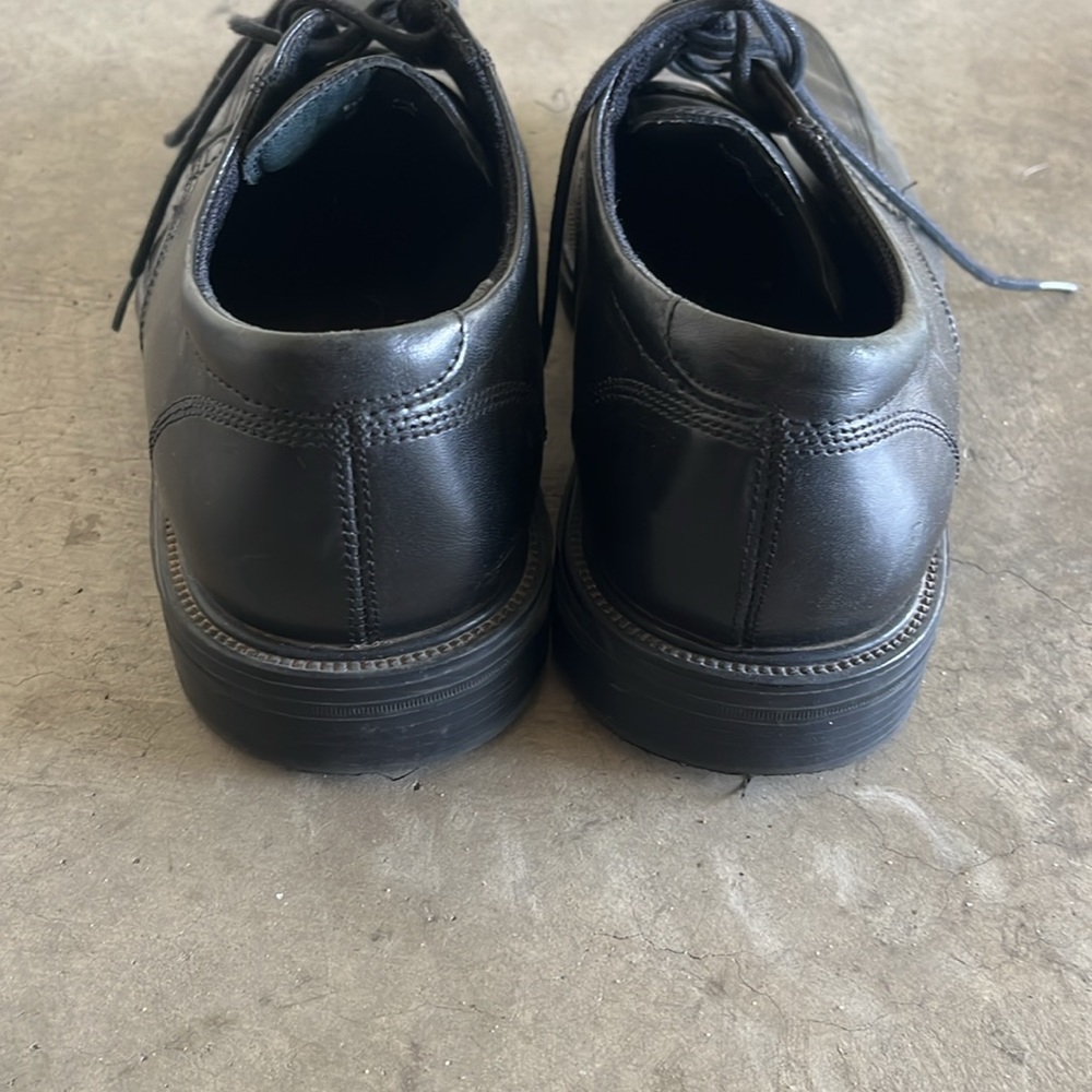 Men's Black Leather Dress Shoes - Picture 3 of 7